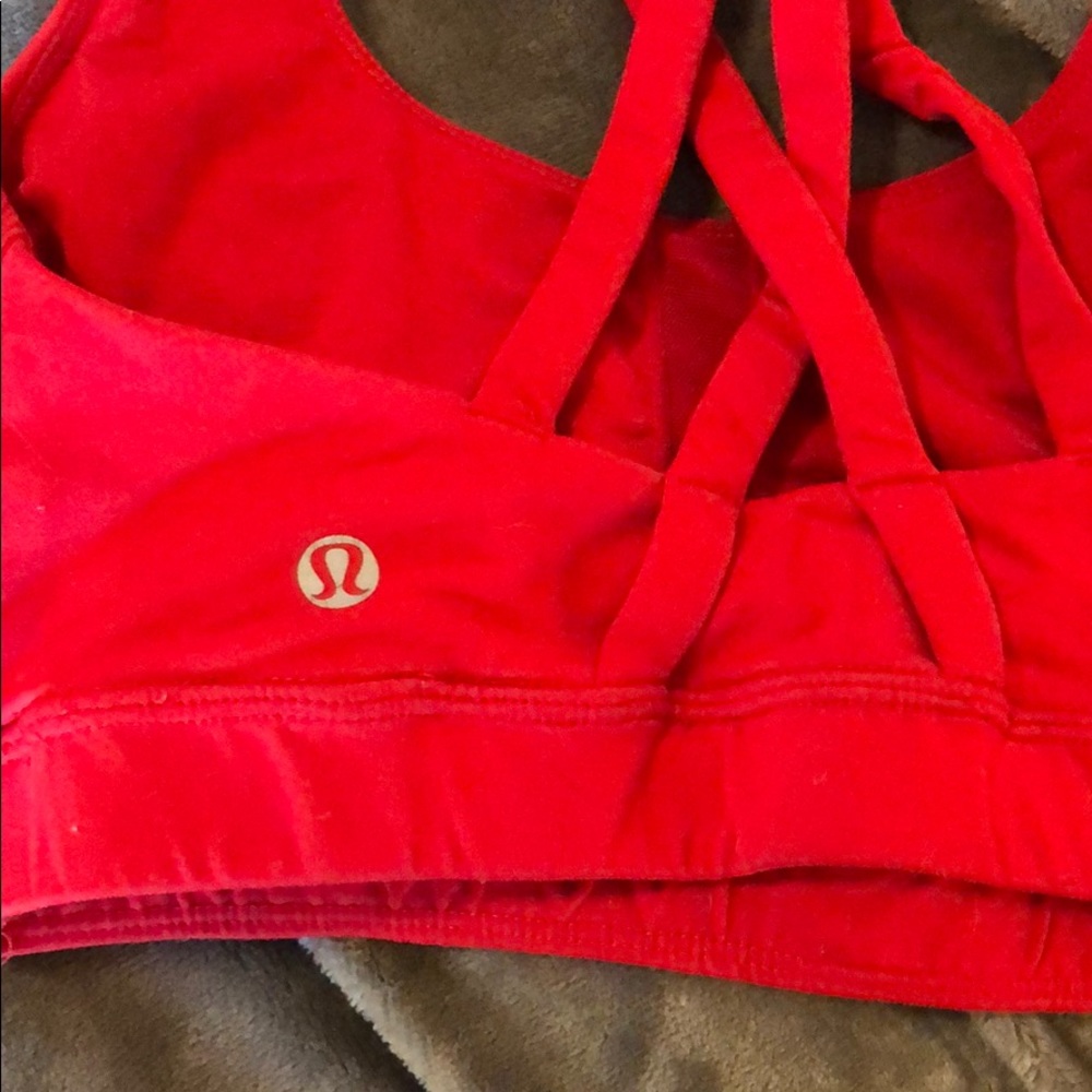 Lululemon sports bra